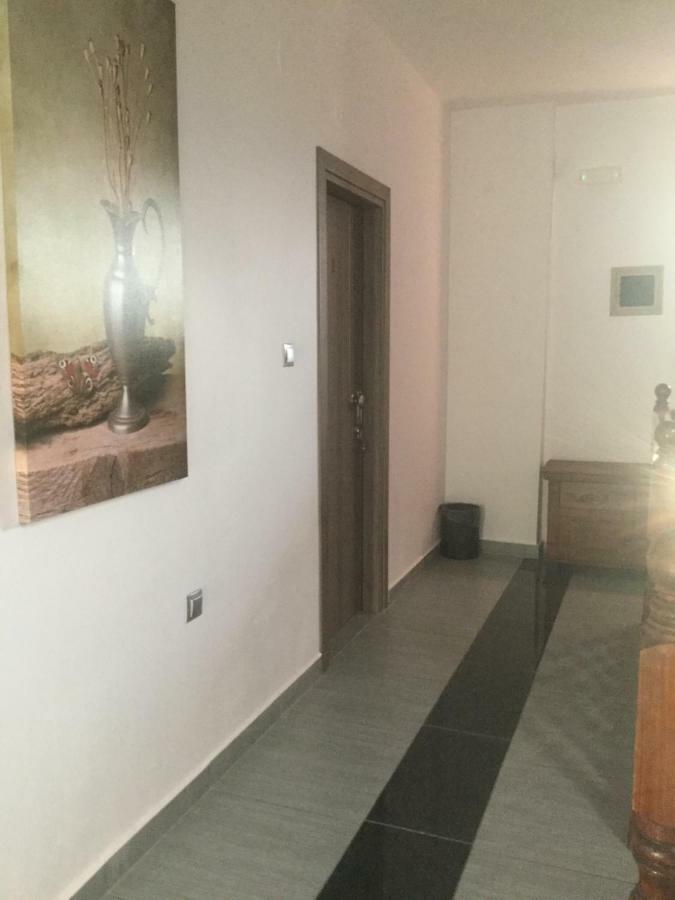Mario'S House Apartment Vergina Ngoại thất bức ảnh